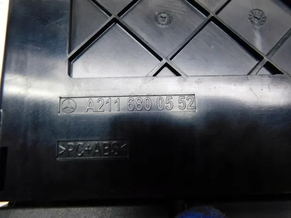 Panel lector CD OEM A2116800552 - Mercedes Clase E W211 image 8
