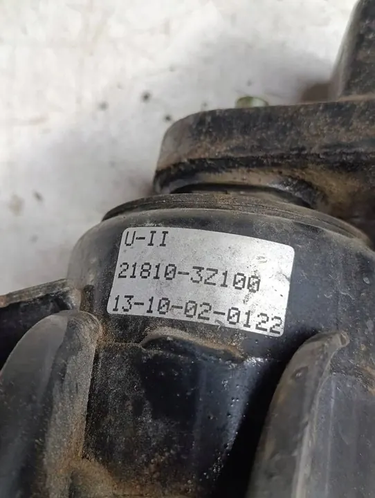 Hyundai i40 2012 Rechter motorsteun image 4