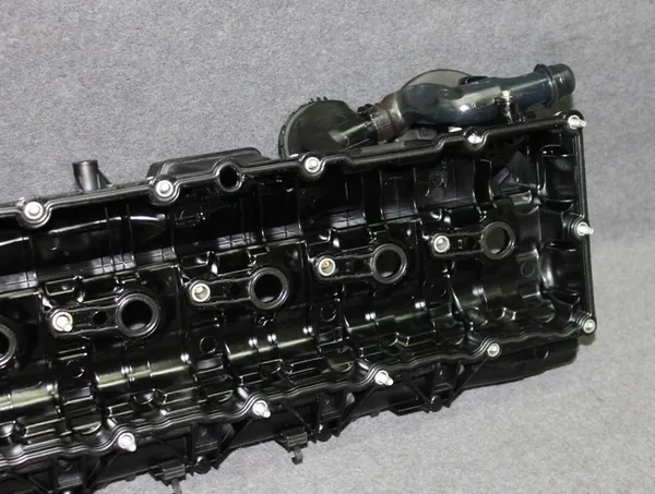 Tampa de válvula do motor OE 11128507607 para BMW N57 image 7