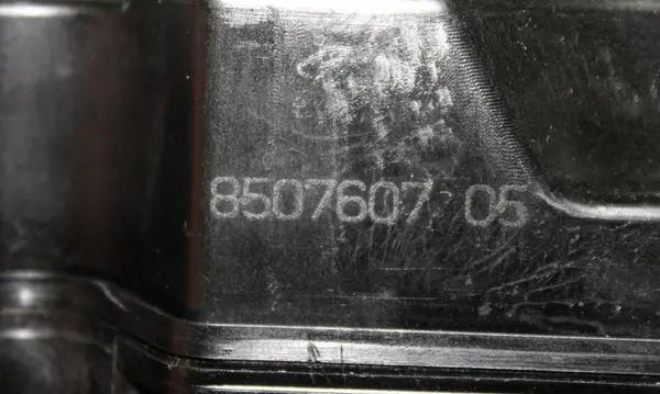 Tampa de válvula do motor OE 11128507607 para BMW N57 image 8