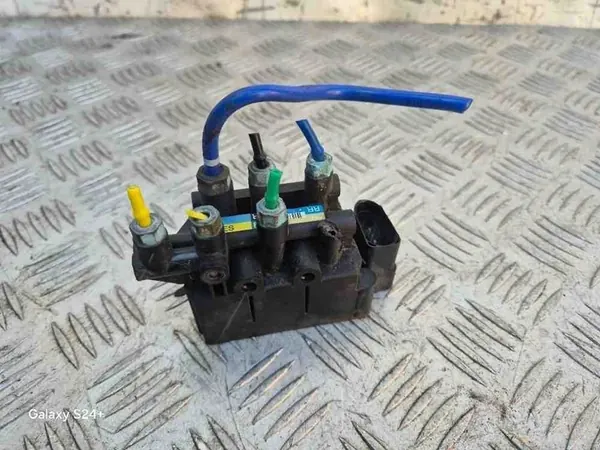 Luftdistributör/Ventilblock BMW 7 (G11, G12) OEM image 3