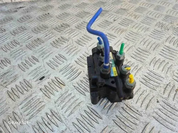 Luftdistributör/Ventilblock BMW 7 (G11, G12) OEM image 4