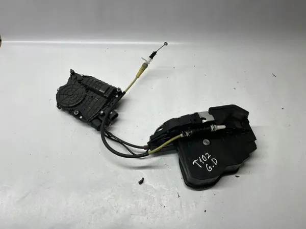 Motor de tracción puerta trasera BMW OEM 7185688 - Usado image 2