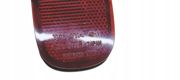 Toyota RAV4 Picnic Takavalonheijastin OEM 81910-42010 image 3