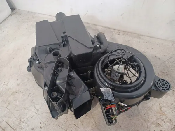 Käytetty Mercedes-Benz puhallin OEM A16483401610 image 3
