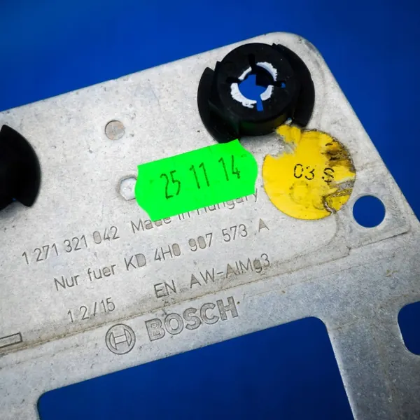 Support radar gauche OEM 4H0907573A Audi A8 image 3