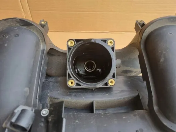 Colector de admisión N53B30UL para BMW 5 F10 3.0L image 3
