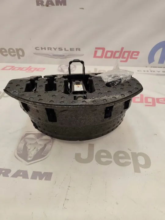 Jeep Grand Cherokee WK2 11-21 Kit Gato OEM 68284639AB image 4