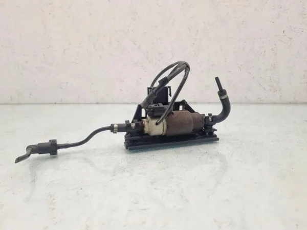 Pompe à carburant OEM 8E0973202 pour VW Passat B7 Alltrack image 2