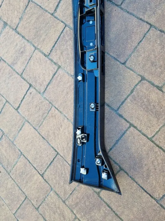 Gebrauchte VW T-Cross Heckklappenblende OEM 2GM827577E image 6