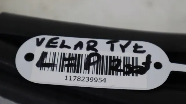 OEM 1178239954 takaoven tiiviste Range Rover Velarille image 10
