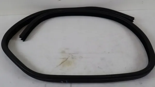 OEM 1178239954 takaoven tiiviste Range Rover Velarille image 6