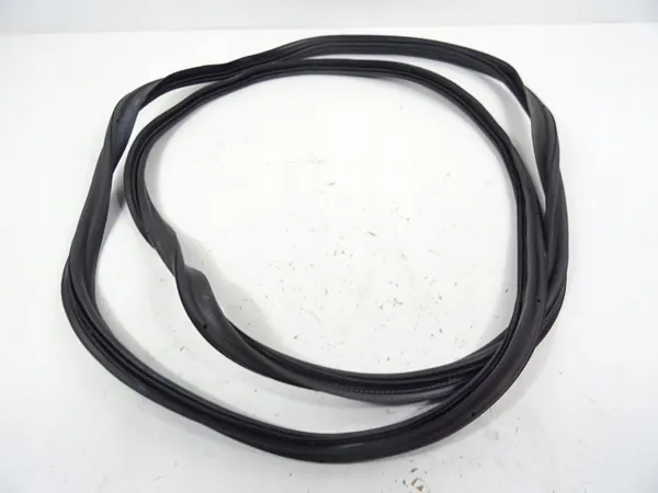 Junta de porta-malas VW T-ROC OEM 640545-645a10 Usado image 2
