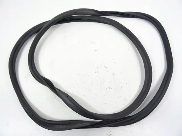 Junta de porta-malas VW T-ROC OEM 640545-645a10 Usado image 7