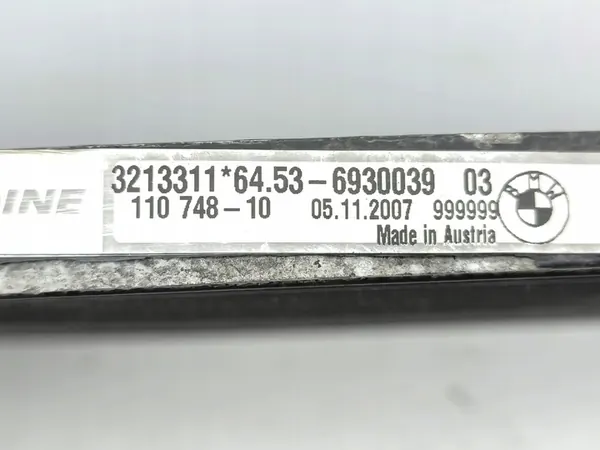 BMW 3 E90 E91 2006 Kylmäainekondensaattori / AC-radiatori OEM 6930039 image 9