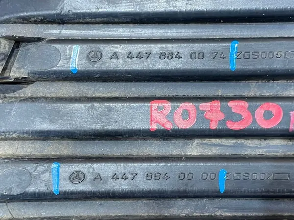 Grille Inférieure Pare-Chocs Gauche Mercedes Vito III W447 14-19 image 8