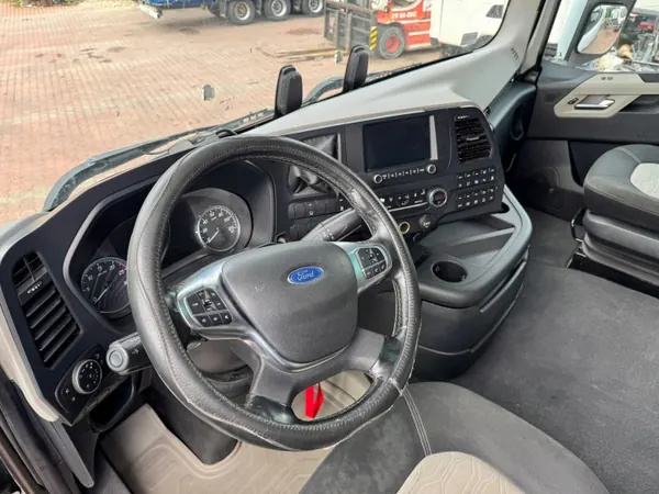 Ford F-Max Kokonaisohjaamo - OEM Kabina Kompletna image 10