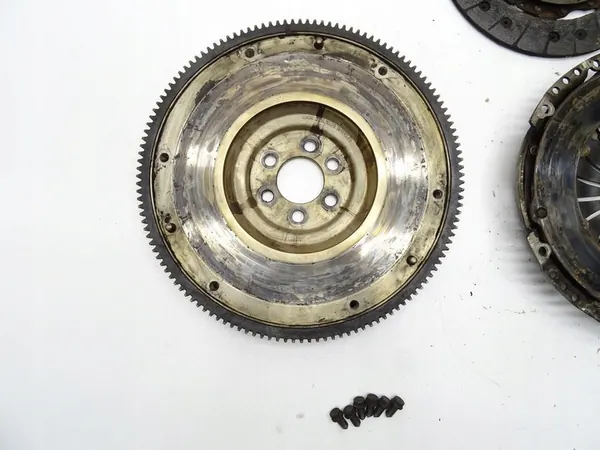 Disco de embreagem VW Golf VI 1.2 TSI 03F141025 image 4