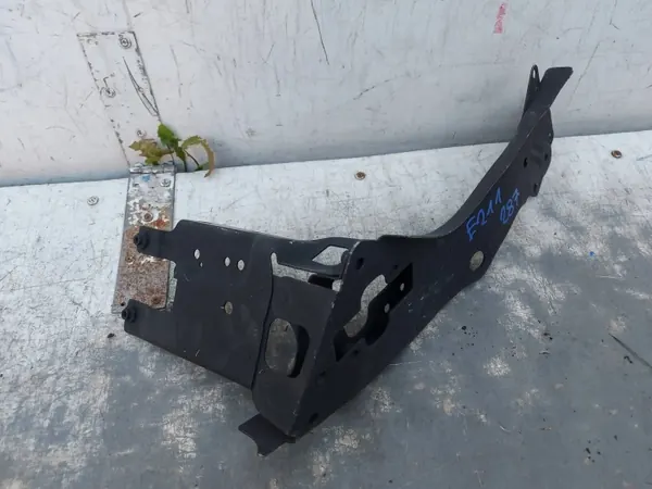 Mercedes-Benz E-klass 211 Vänster strålkastarfäste OEM KOL7979 image 7