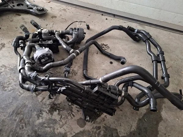 VW ID4 Vattenpump 1EA965567J image 4