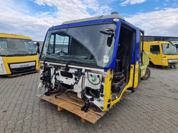 Cabina diurna OEM 504097022 para Iveco Trakker Stralis Euro 6 image 2