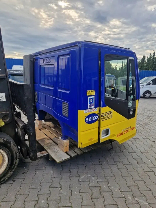 Cabina diurna OEM 504097022 para Iveco Trakker Stralis Euro 6 image 3