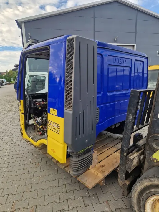 Cabina diurna OEM 504097022 para Iveco Trakker Stralis Euro 6 image 4