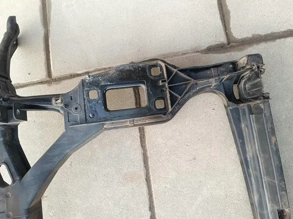 AUDI A4 B8 Reforço Frontal 8K0805594J image 3