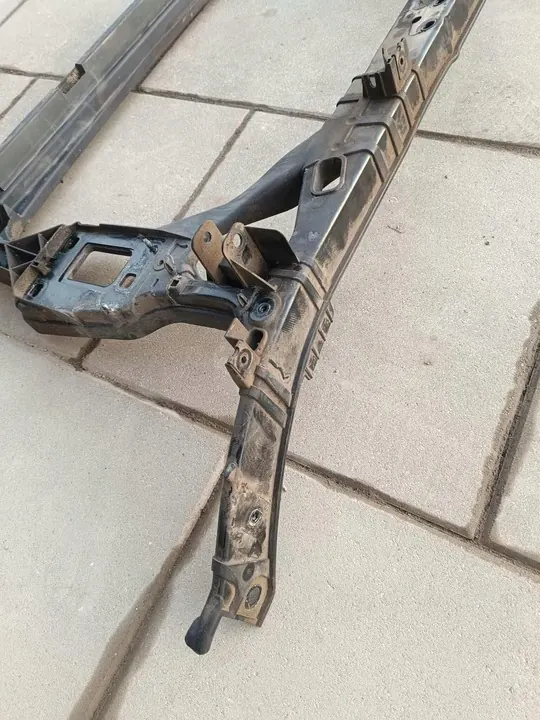 AUDI A4 B8 Reforço Frontal 8K0805594J image 4