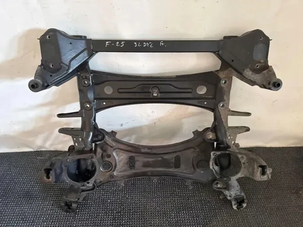 Subchassi dianteiro BMW X3 F25 OEM 6787915 - Usado image 2