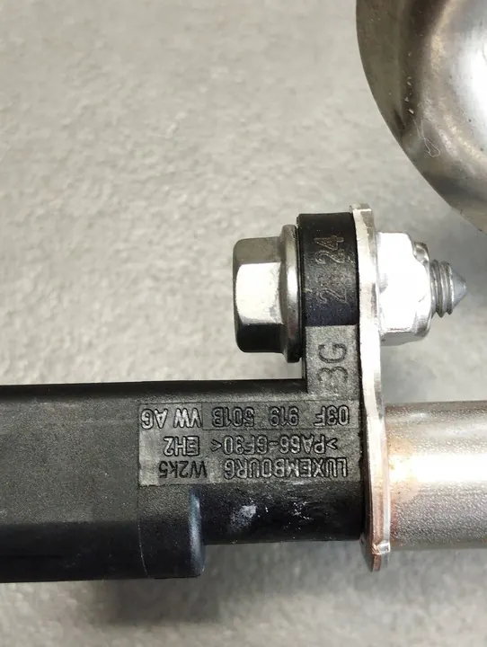 Volkswagen Tiguan III Letku 05L121050C image 2