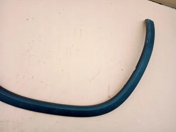 SKODA KODIAQ Oikea Takasuoja image 5