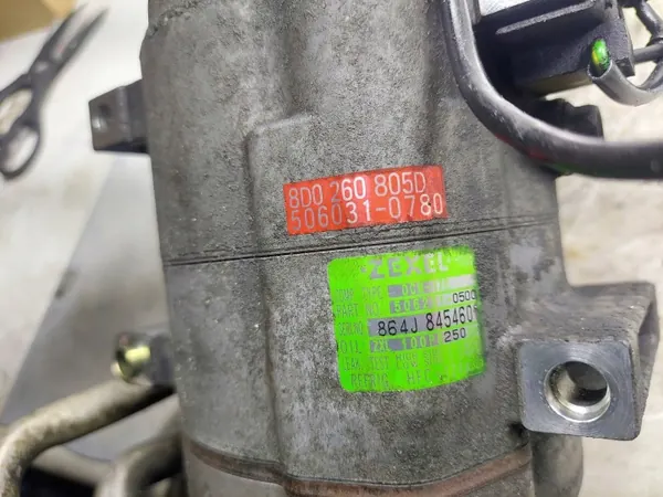 Compressor AC usado OEM 8D0260805D para Audi A4 B5 1.8 image 7