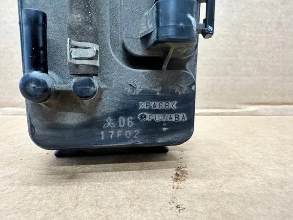 Filtre à charbon Mitsubishi Outlander III image 3