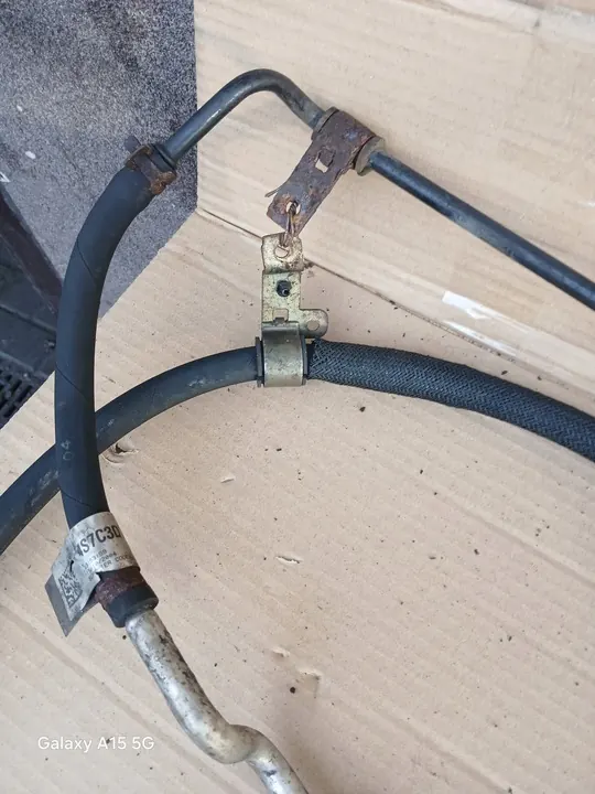 Mangueira de direção assistida Ford Mondeo MK3 1.8 2.0 16V image 5