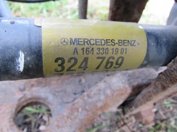 Mercedes-Benz OE A1643301901 fram höger axel image 9