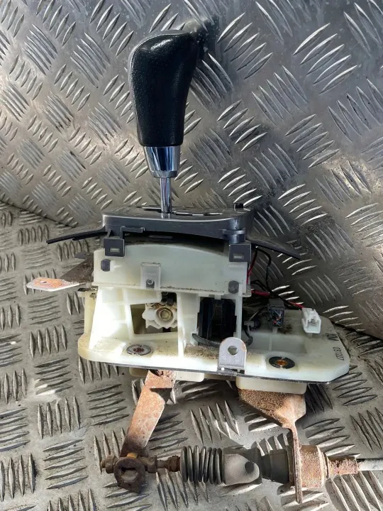 Alavanca de Mudanças Subaru OE ESH4081 - Usado image 8