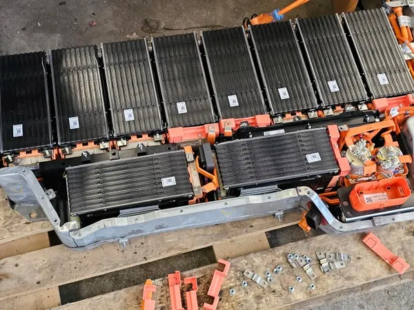 Bateria de tração Volvo V60 D6 Híbrido Plug-In image 10