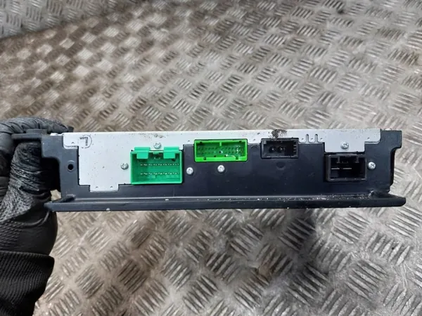 Volvo Audio Versterker OEM 31324814 - Gebruikt image 3