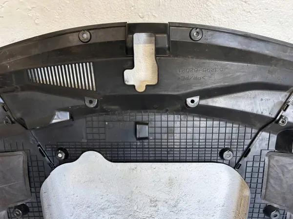Motorkap slot afdekking Toyota Mirai II OEM 53295-62021 image 10