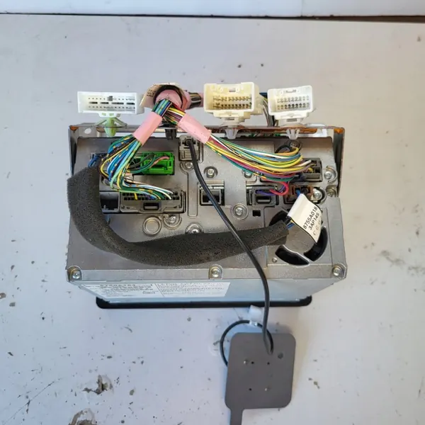 Unité Radio Navigation Mitsubishi OEM 8750A184 image 7