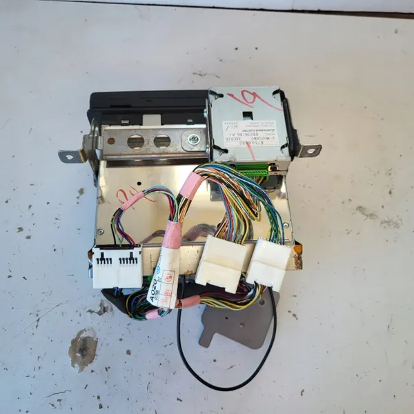 Unité Radio Navigation Mitsubishi OEM 8750A184 image 8