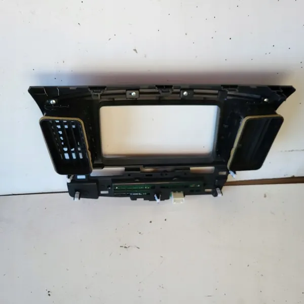 Unité Radio Navigation Mitsubishi OEM 8750A184 image 9