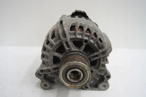 Vaihtovirtageneraattori Audi VW Skoda 14V 150A image 2