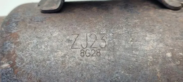 Colector de escape OEM ZJ238G28 para Mazda 3 BK 1.35L image 9
