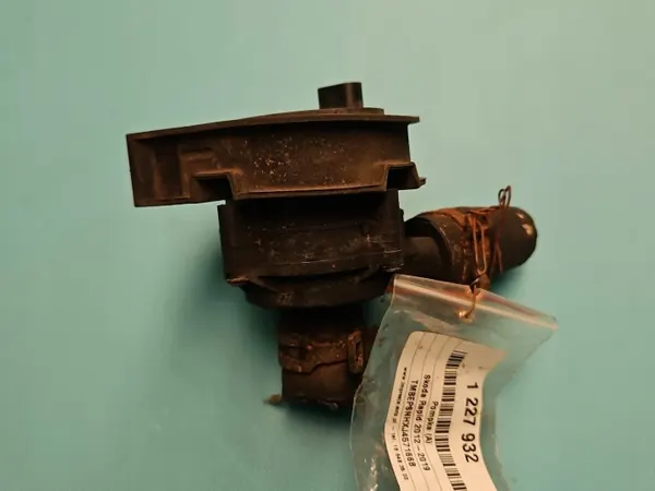 Pompe à eau OEM 5Q0965567 pour Skoda Rapid image 3