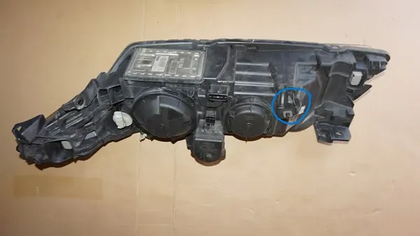 Farol Xenon com Ballast Renault Laguna II OEM image 5