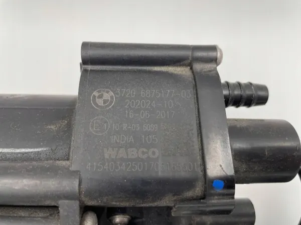 BMW X6 E71 Jousituskompressori OEM 4430200231 image 3