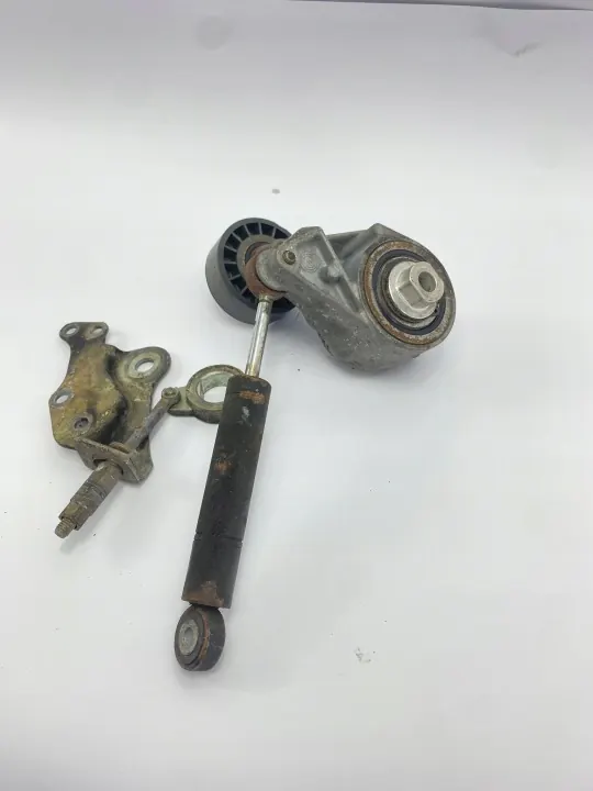 Tensor de Correa Mercedes W124 OEM 1032000236 Usado image 5