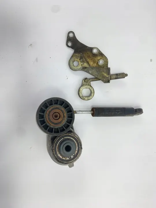 Tensor de Correa Mercedes W124 OEM 1032000236 Usado image 6